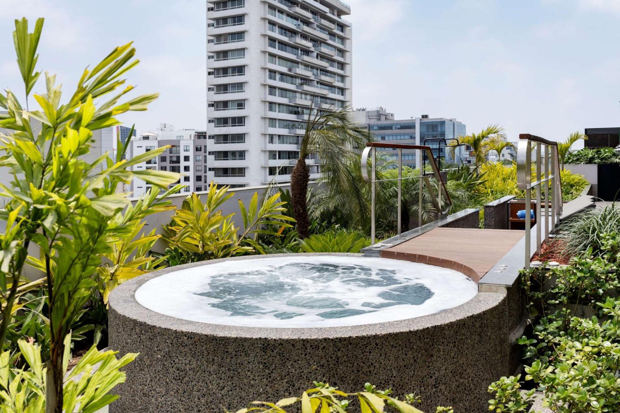 Hotel Doubletree By Hilton Lima San Isidro Esterno foto